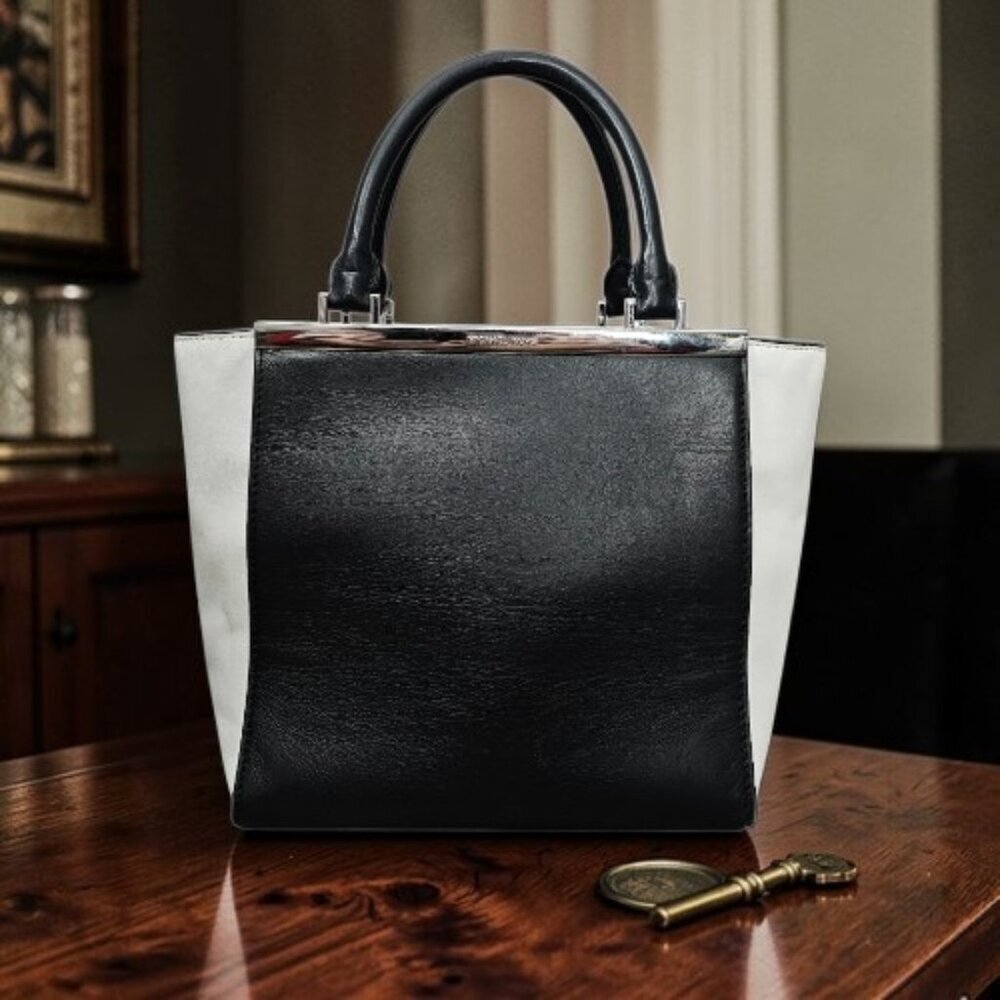 MICHAEL Michael Kors Lana Leather Colorblock Tote Handbag COA Black And White
